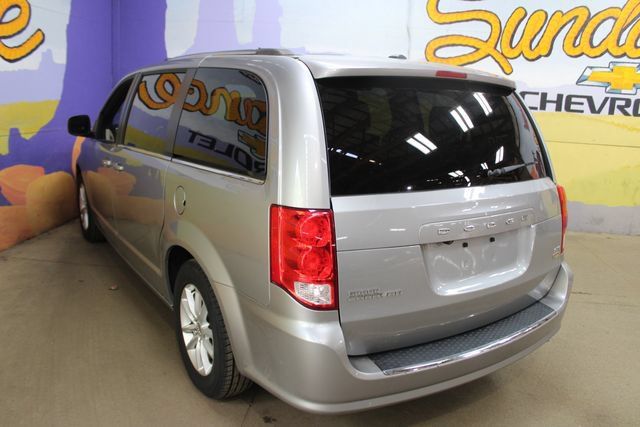 Used 2019 Dodge Grand Caravan SXT FWD image 5