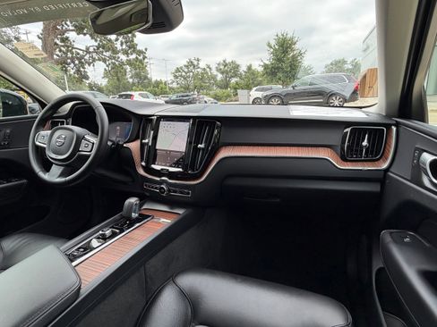 Certified 2024 Volvo XC60 B5 Plus w/ Climate Package AWD/4WD image 13
