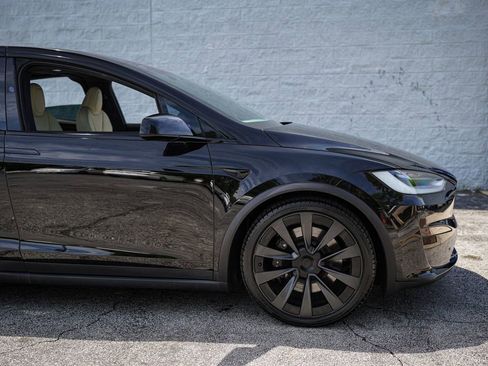 Used 2023 Tesla Model X AWD/4WD image 17