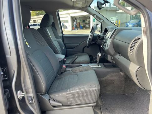 Used 2016 Nissan Frontier PRO-4X AWD/4WD image 9