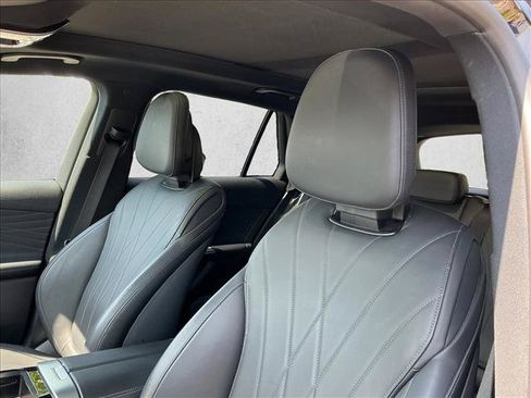 Used 2023 Mercedes-Benz GLC 300 4MATIC image 12