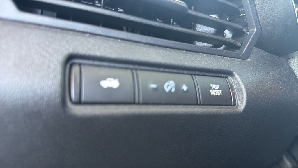 Certified 2024 Nissan Altima 2.5 SV FWD image 20