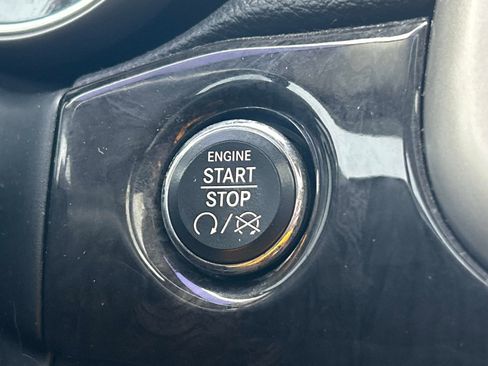 Used 2013 Jeep Grand Cherokee Altitude AWD/4WD image 23