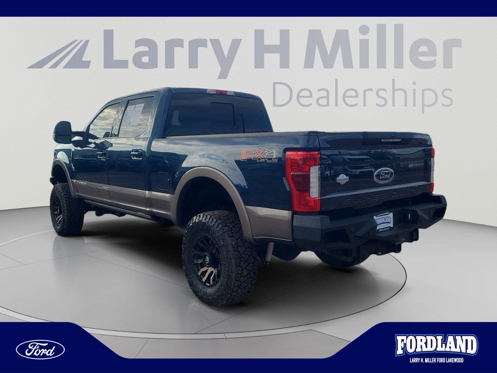 Used 2018 Ford F350 King Ranch w/ King Ranch Ultimate Package AWD/4WD image 3