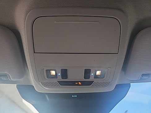 Used 2025 Ford Explorer Active image 22