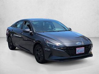 Used 2021 Hyundai Elantra SEL FWD video 3
