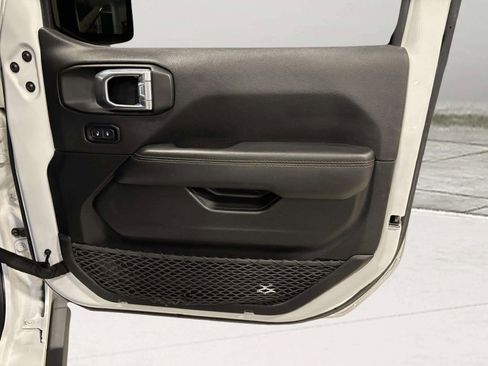 Used 2022 Jeep Gladiator Overland image 27