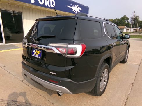 Used 2018 GMC Acadia SLE w/ LPO, Black Accent Package AWD/4WD image 3