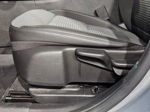 Used 2024 Chevrolet Trax LT image 22