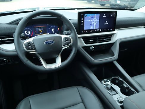 New 2026 Ford Explorer Active w/ Active Comfort Package AWD/4WD image 2