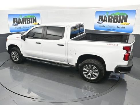 Used 2024 Chevrolet Silverado 1500 LT Trail Boss w/ LT Trail Boss Premium Package AWD/4WD image 23