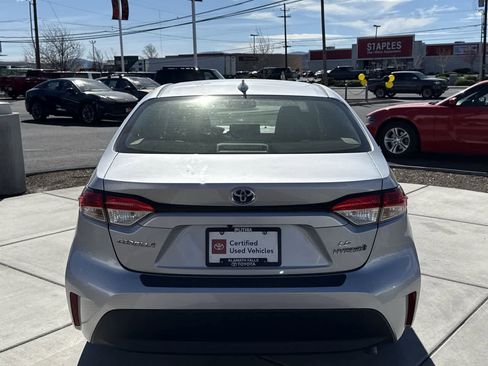 Used 2024 Toyota Corolla LE image 4