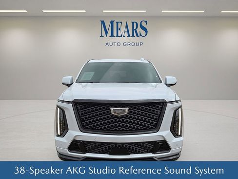 Used 2026 Cadillac Escalade V w/ LPO, ONYX Package AWD/4WD image 9