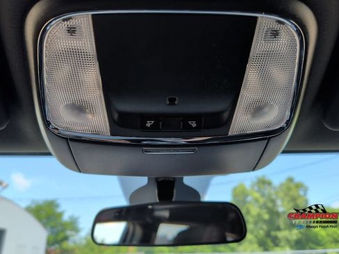 Used 2019 Jeep Grand Cherokee Laredo AWD/4WD image 21