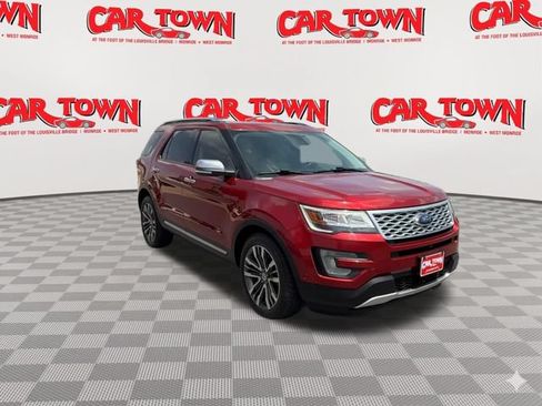 Used 2017 Ford Explorer Platinum AWD/4WD image 2