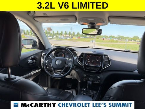 Used 2019 Jeep Cherokee Limited AWD/4WD image 33