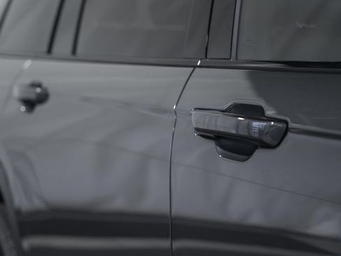 New 2025 Jeep Grand Cherokee L Altitude image 14