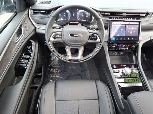 New 2025 Jeep Grand Cherokee L Overland w/ Advanced Protech Group III image 7