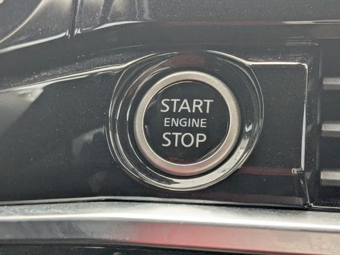 Used 2024 Nissan Pathfinder Platinum FWD image 28