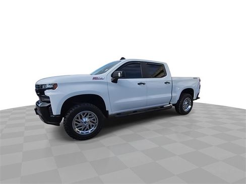 Used 2021 Chevrolet Silverado 1500 LT Trail Boss w/ Convenience Package II image 4