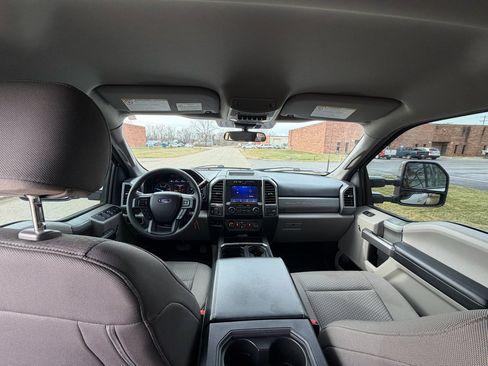 Used 2022 Ford F250 XLT w/ XLT Premium Package image 31