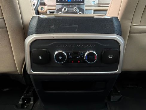 Used 2024 Ford Expedition Max Limited AWD/4WD image 13