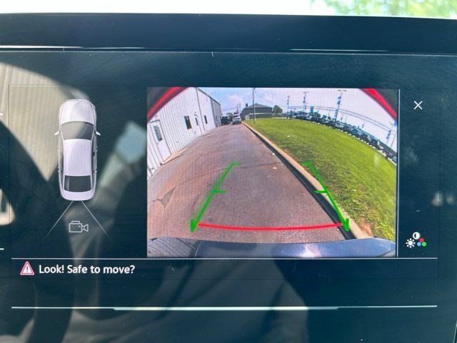 Used 2025 Volkswagen Jetta Sport FWD image 34