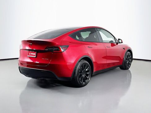 Used 2021 Tesla Model Y Long Range image 5