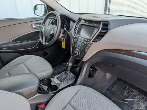 Used 2018 Hyundai Santa Fe SE AWD/4WD image 33