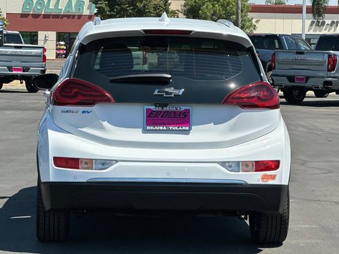 Used 2020 Chevrolet Bolt Premier w/ Infotainment Package FWD image 6