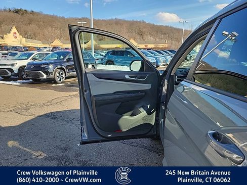 Certified 2025 Volkswagen Atlas Peak Edition SE image 37