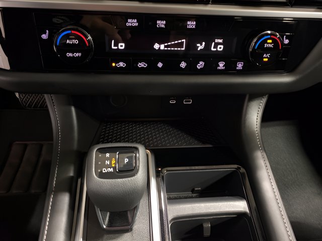 Used 2024 Nissan Pathfinder SV w/ Cargo Package AWD/4WD image 19