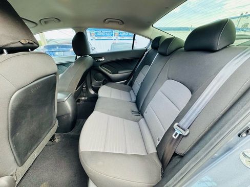 Used 2017 Kia Forte S w/ S Technology Package image 12