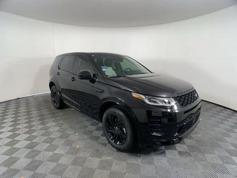 Certified 2025 Land Rover Discovery Sport Dynamic SE image 8