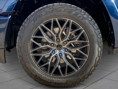 Used 2021 RAM 1500 Laramie w/ Sport Appearance Package image 10