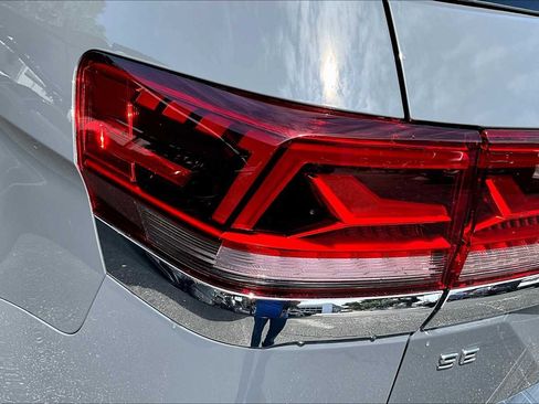 New 2026 Volkswagen Atlas SE image 14