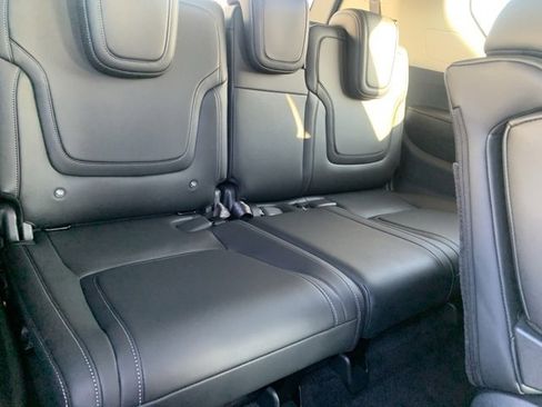 New 2026 Nissan Armada SV image 31