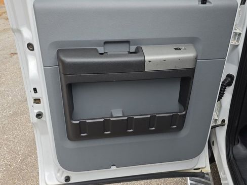 Used 2016 Ford F250 XLT w/ XLT Premium Package image 31