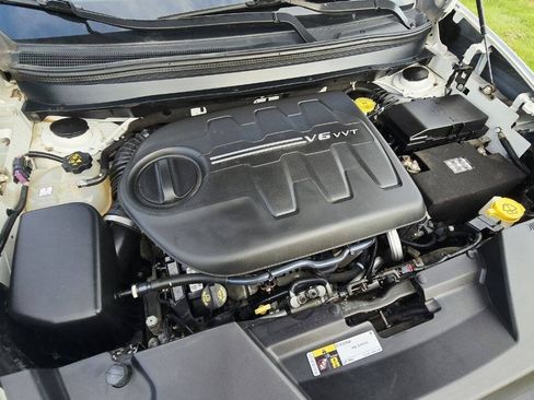Used 2018 Jeep Cherokee Trailhawk AWD/4WD image 33