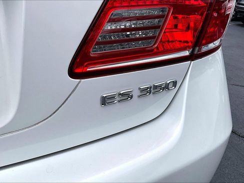 Used 2011 Lexus ES 350 FWD image 8