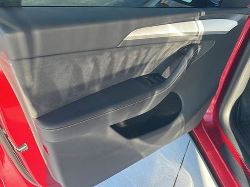 Used 2024 Tesla Model Y Long Range image 16