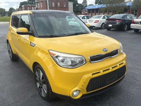 Used 2015 Kia Soul ! w/ Sun & Sound Package FWD image 3