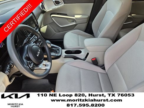 Certified 2025 Kia Soul LX w/ LX Technology Package FWD image 20