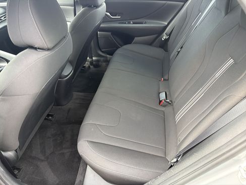 Used 2023 Hyundai Elantra SEL w/ Convenience Package FWD image 20