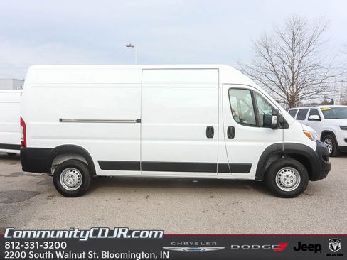 New 2026 RAM ProMaster 2500 w/ Convenience Group image 9