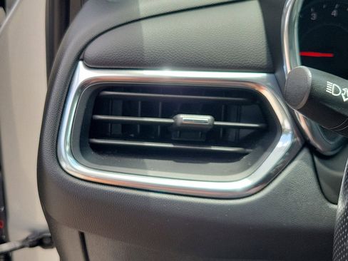 Used 2021 Chevrolet Equinox LT FWD image 31