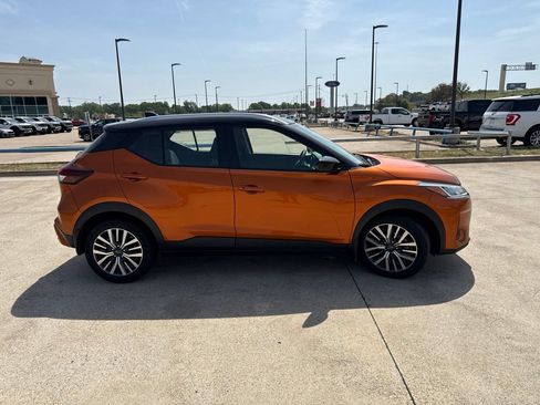Used 2023 Nissan Kicks SV FWD image 17