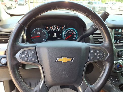 Used 2018 Chevrolet Tahoe Premier AWD/4WD image 18