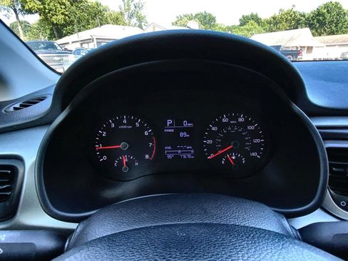 Used 2023 Kia Rio LX FWD image 10