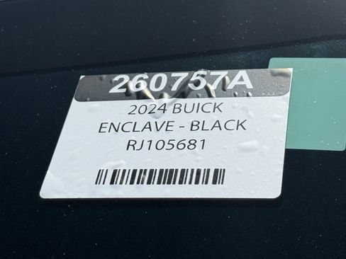 Used 2024 Buick Enclave Avenir w/ Avenir Technology Package FWD image 33
